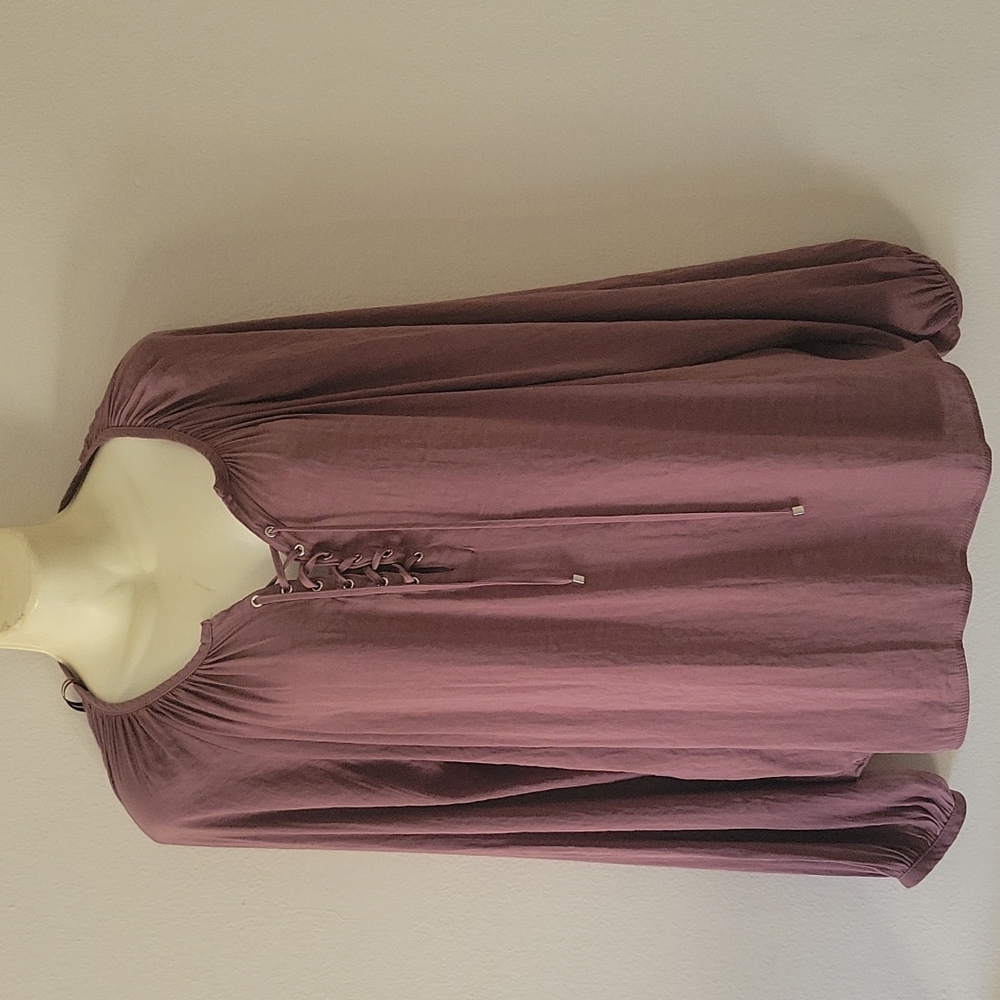 Jennifer Lopez Women’s Top
